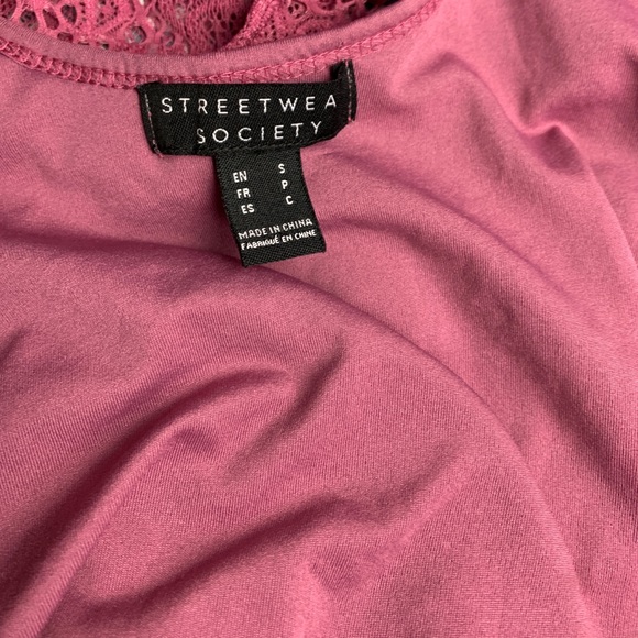 Lace scoop neck long sleeve bodysuit - Picture 5 of 9